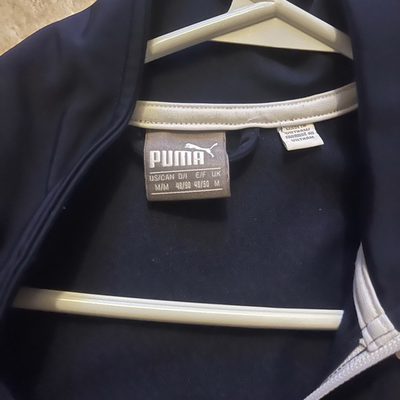 Puma zip up jacket - Picture 2 of 3